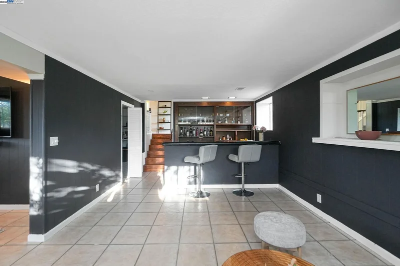 27956 Edgecliff Way, Hayward, California, United States. - Photo 31