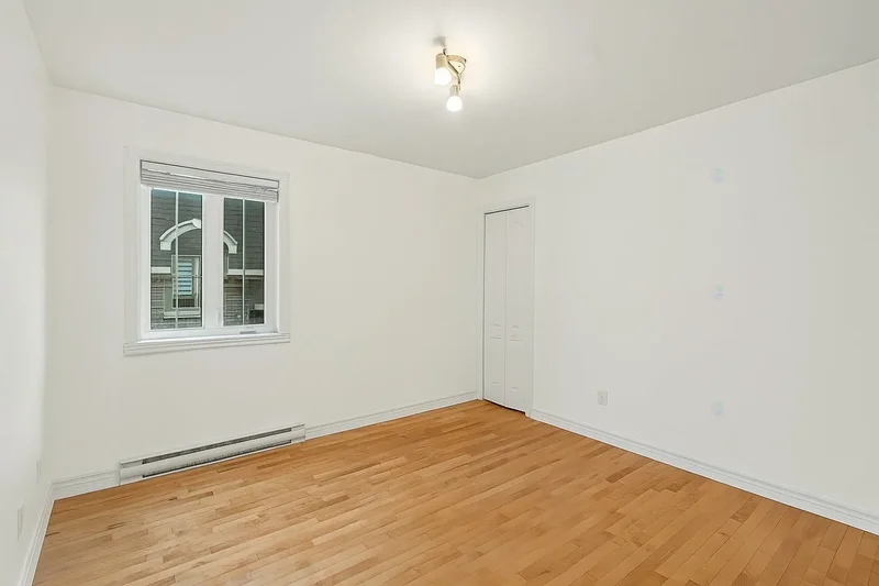 261 Rue Marineau 302, Laval, Quebec, Canada. - Photo 55