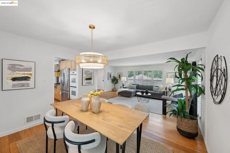 6141 Broadway Ter, Oakland, California, United States. - Photo 16