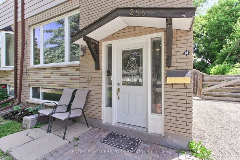 256 Penn Avenue, Newmarket, Ontario, Canada. - Photo 10