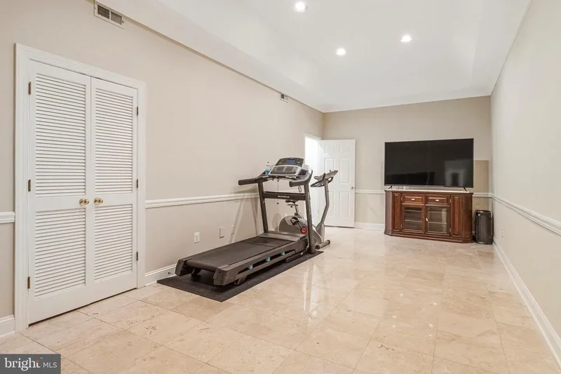 10112 HIGH HILL CT, GREAT FALLS, VA, 22066, USA, Great Falls, Virginia, United States. - Photo 3