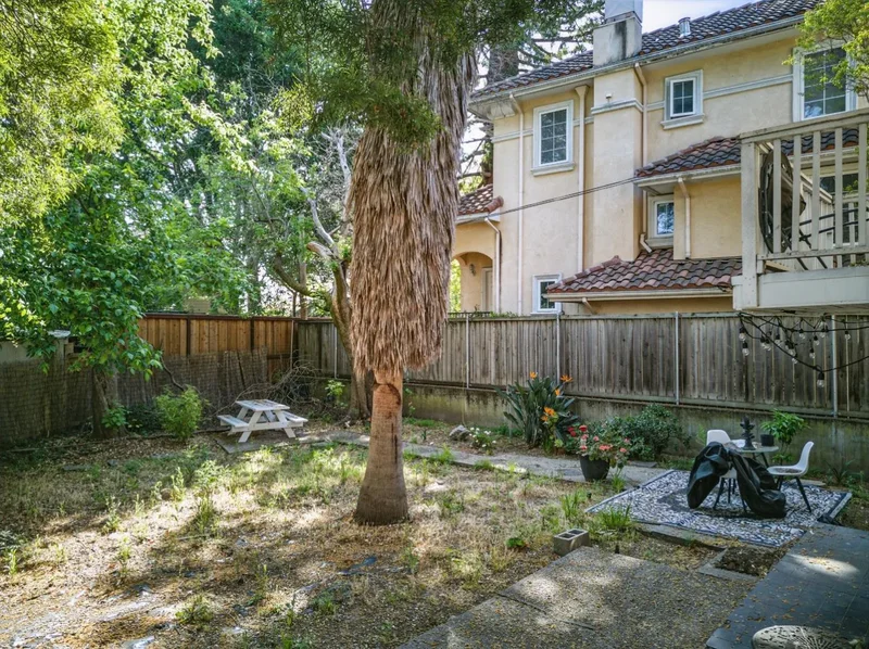 824 El Camino Real, Burlingame, California, United States. - Photo 15
