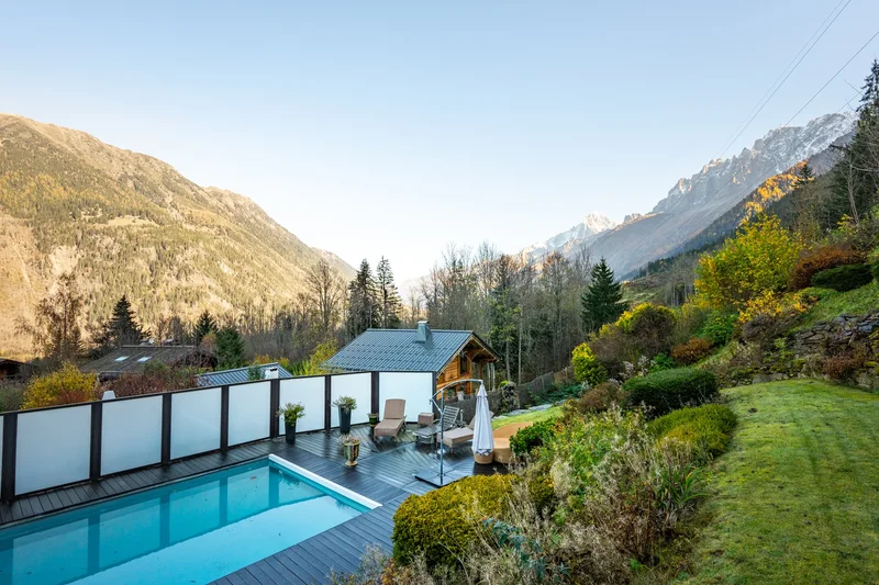 LES HOUCHES - CHALET 241,33M² - 5 ROOMS - SWIMMING POOL - MOUNTAIN VIEW -  MAZOT AND GARAGE