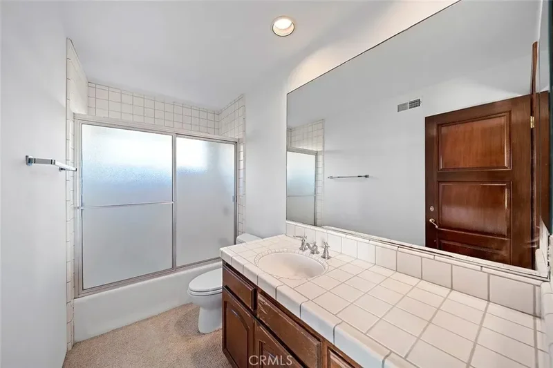 64 Emerald Bay, Laguna Beach, California, United States. - Photo 38