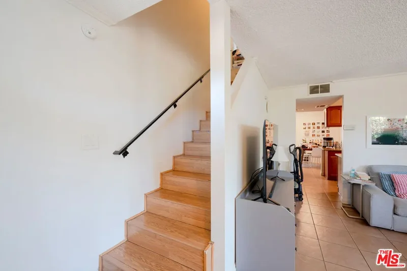 1818 Ripple Street, Los Angeles, California, United States. - Photo 2