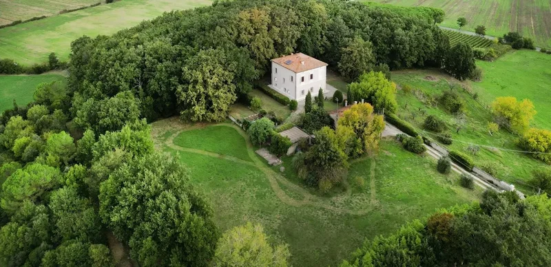 Villa in vendita a Pisa(PI) in Ristrutturato composto da 10vani