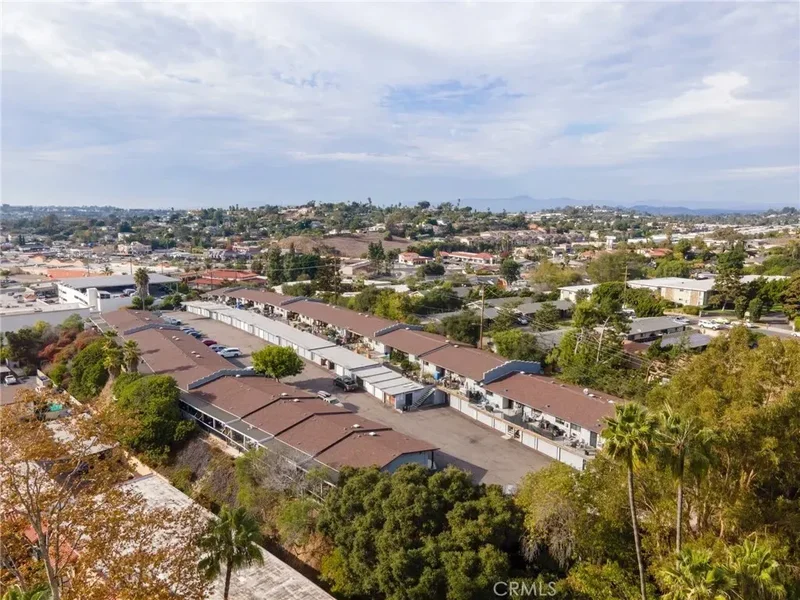 1010 Clearbrook Lane, Vista, California, United States. - Photo 4