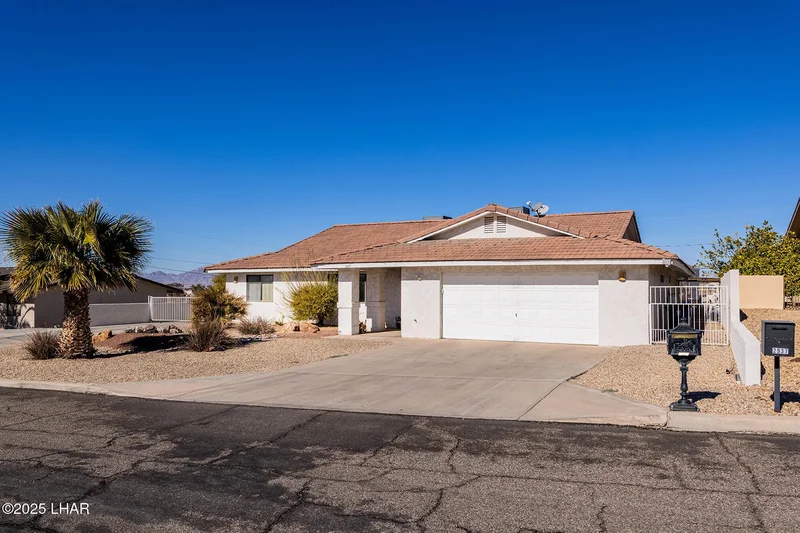 2929 Thistle Dr, Lake Havasu City, AZ 86406, Lake Havasu City, Arizona, United States. - Photo 50
