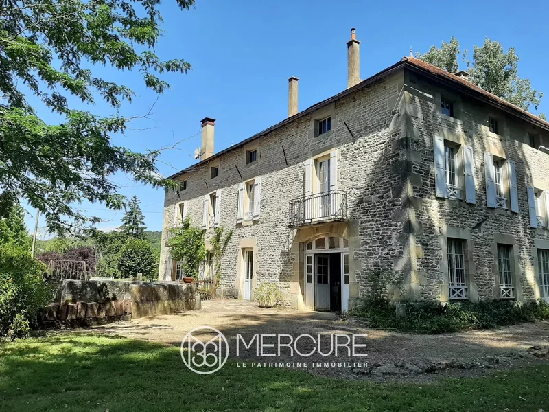 Montbard, Bourgogne-Franche-Comté, France. - Photo 7