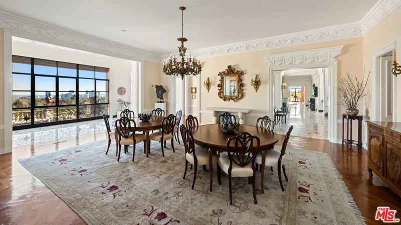 642 Siena Way, Los Angeles, California, United States. - Photo 16