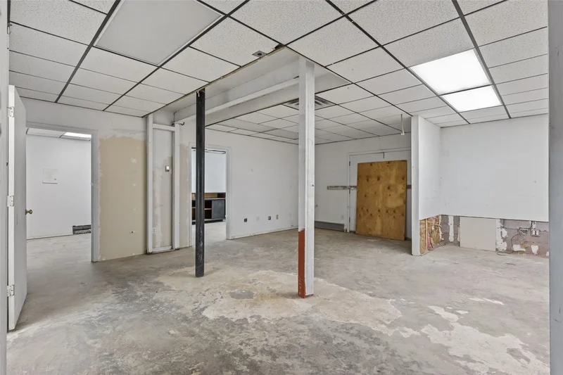 1700 Nw Mountain Road , Albuquerque, NM 87104, Albuquerque, New Mexico, United States. - Photo 50