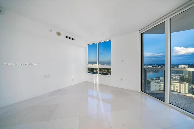 6365 Collins Ave, Miami Beach, FL 33141, Miami Beach, Florida, United States. - Photo 42