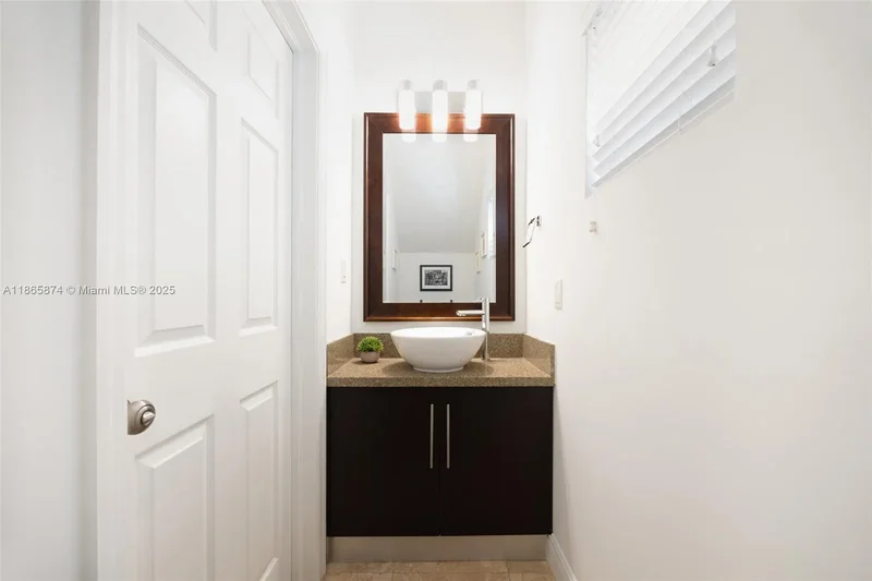 3109 Hibiscus St 3109, Miami, Florida, United States. - Photo 23