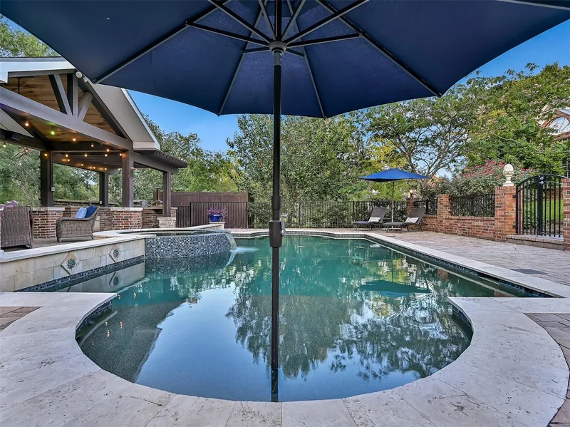 650 Oak Drive, Friendswood, Texas, United States. - Photo 37