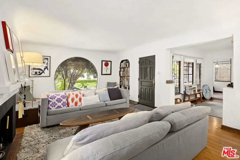 1118 S Crescent Heights Boulevard, Los Angeles, California, United States. - Photo 2
