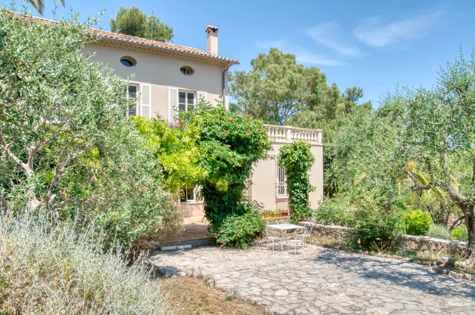 Property photo 8