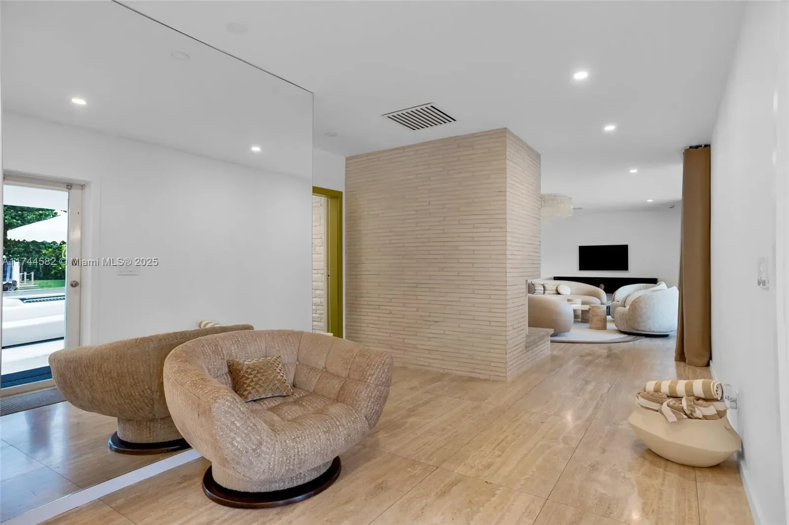 1250 NE 87th St, Miami, Florida, United States. - Photo 7