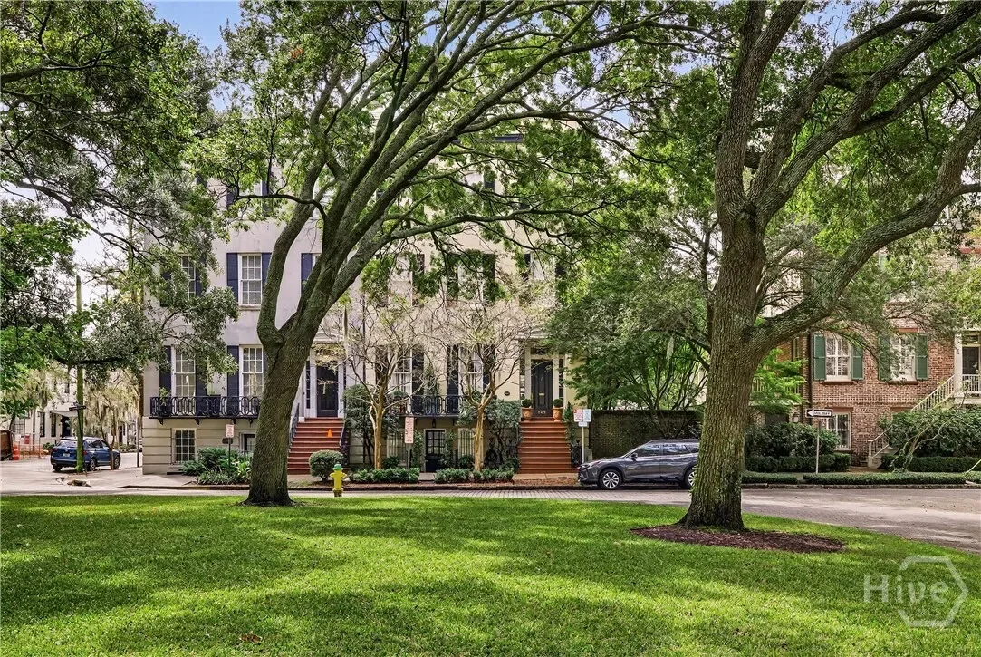 203 W Charlton Street, Savannah, Georgia, United States. - Photo 42