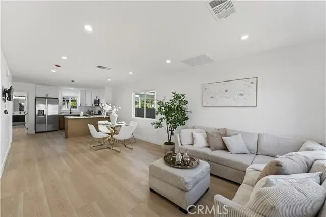 11113 S Budlong Avenue, Los Angeles, CA 90044, Los Angeles, California, United States. - Photo 35
