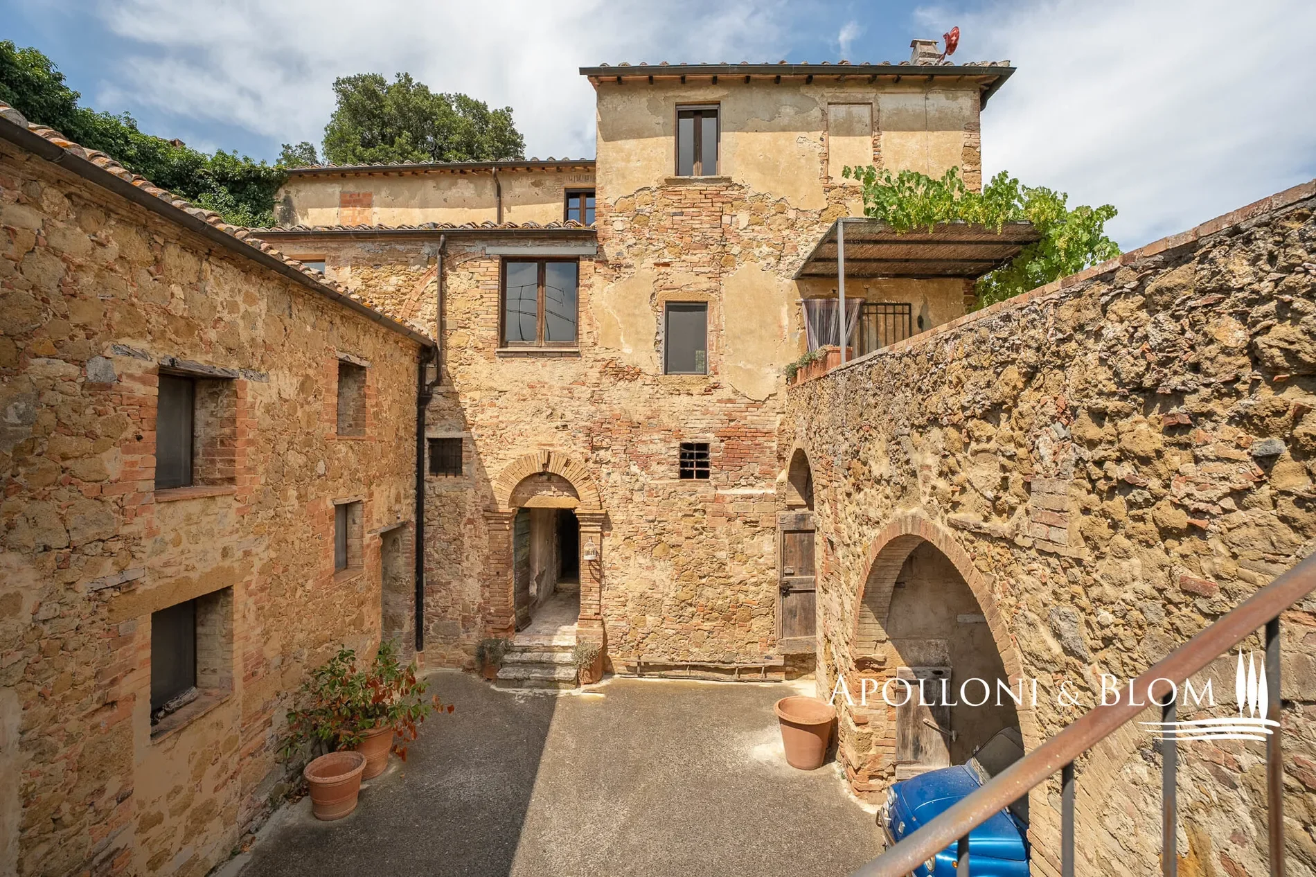 Trequanda, Tuscany, Italy. - Photo 16