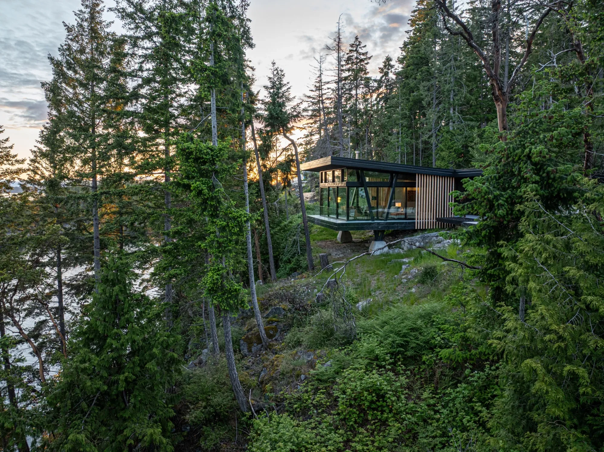 Sharpes Bay, Bliss Landing, British Columbia, Canada. - Photo 11