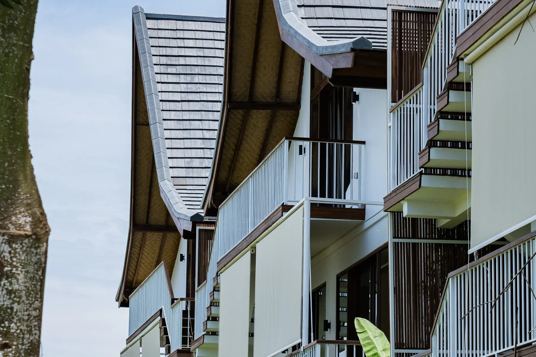 Exterior photo 6