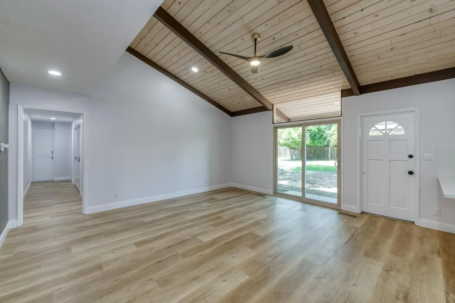 1904 Fairway Avenue S, Fresno, CA 93727, Fresno, California, United States. - Photo 10
