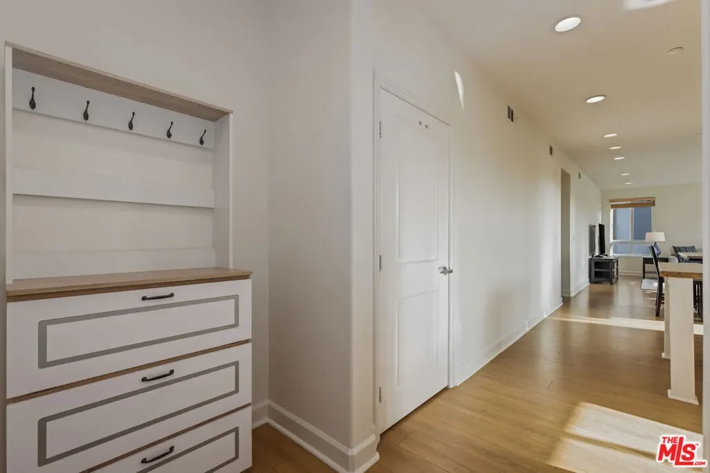 12887 Runway Road 3, Los Angeles, California, United States. - Photo 20