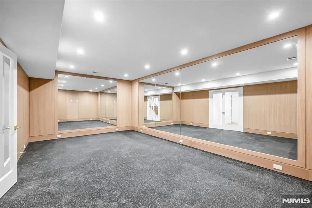 121 Jacquelin Avenue, Ho-Ho-Kus, New Jersey, United States. - Photo 40