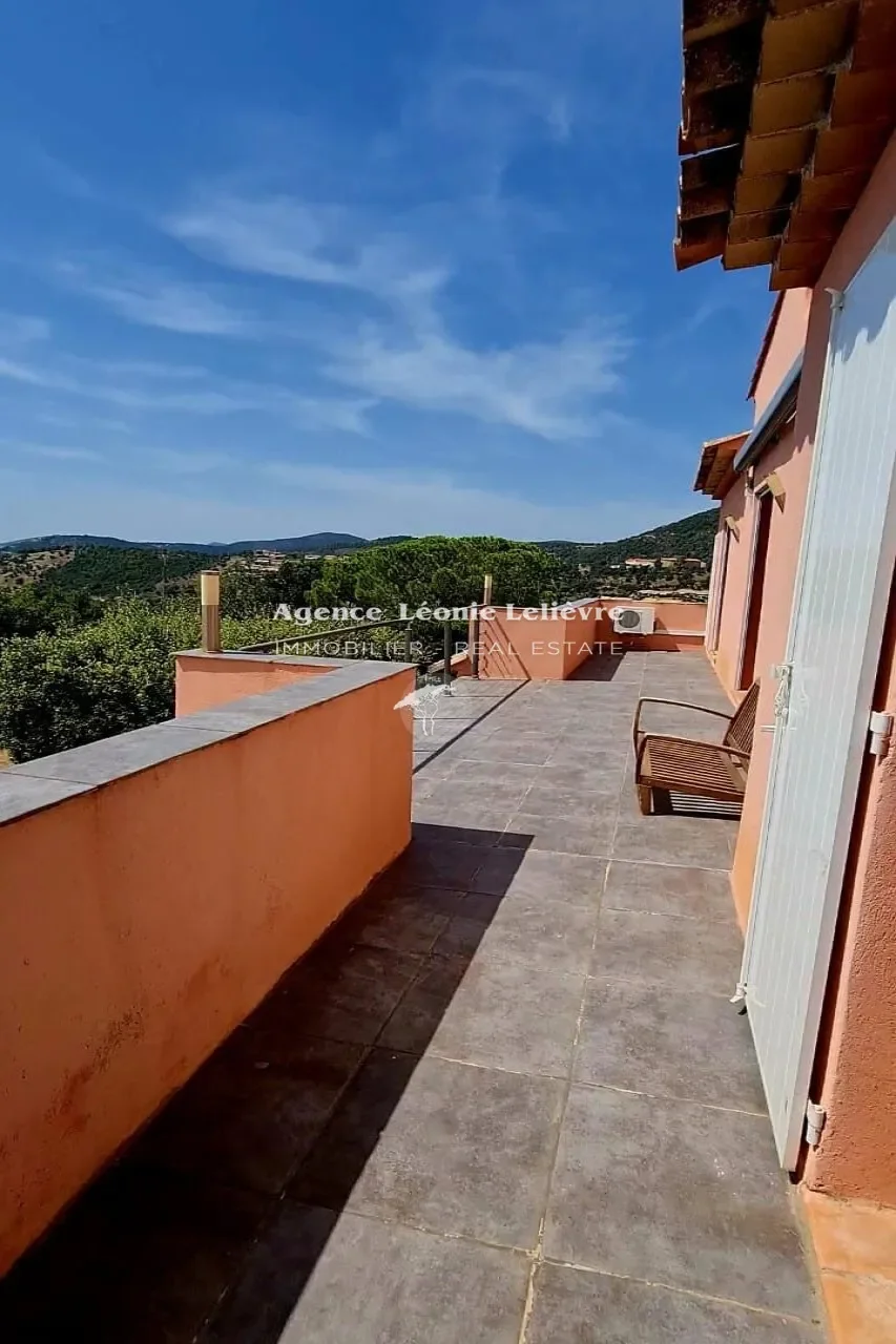 Roquebrune-sur-Argens, Provence-Alpes-Côte d'Azur, France. - Photo 4
