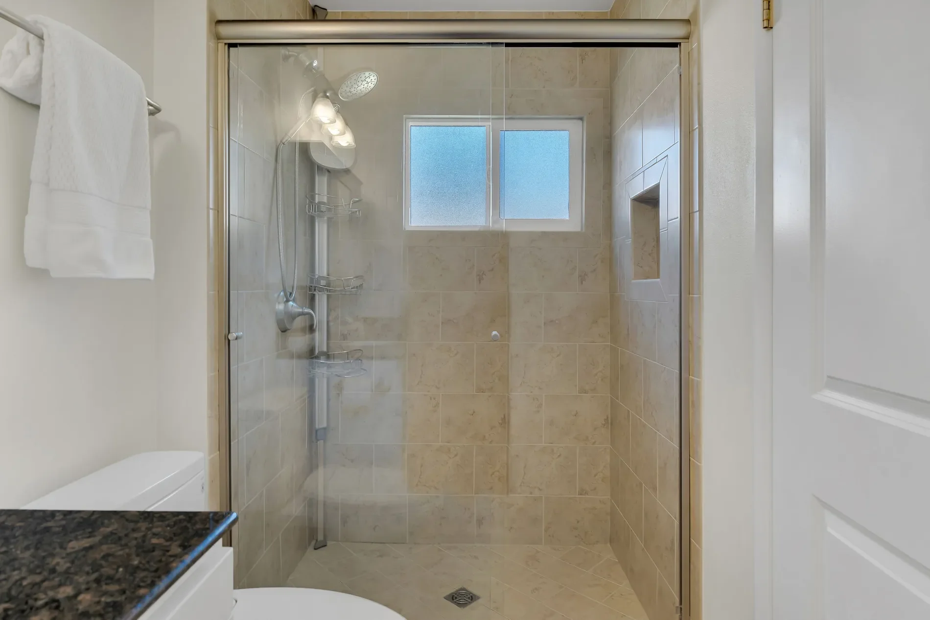 2224 Alscot Avenue, Simi Valley, CA 93063, Simi Valley, California, United States. - Photo 31