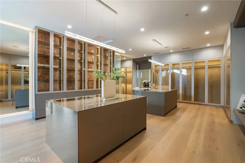 24255 BRIDLE TRAIL Road, Hidden Hills, California, United States. - Photo 2