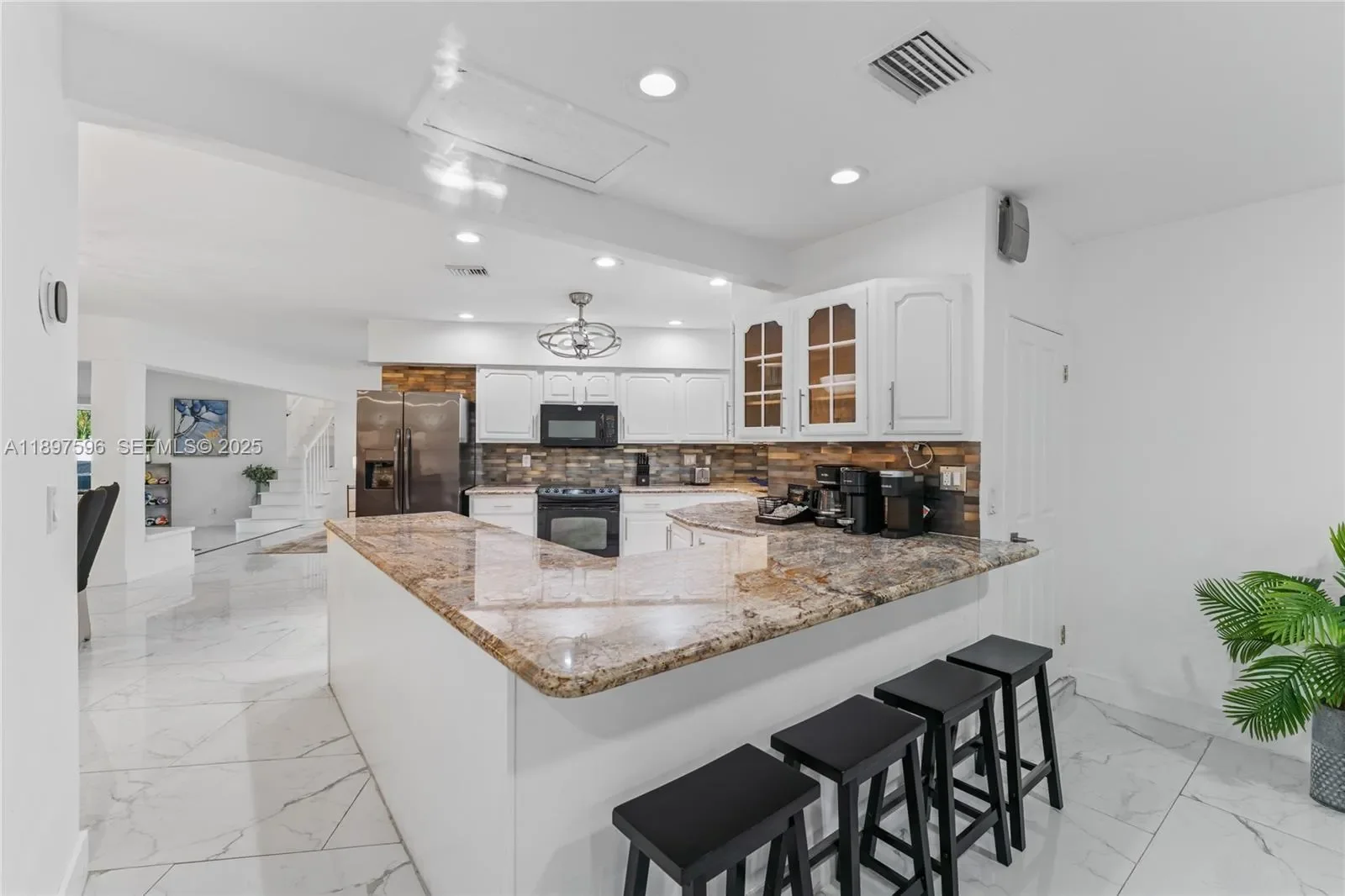1809 Coral Gardens Dr, Fort Lauderdale, Florida, United States. - Photo 16