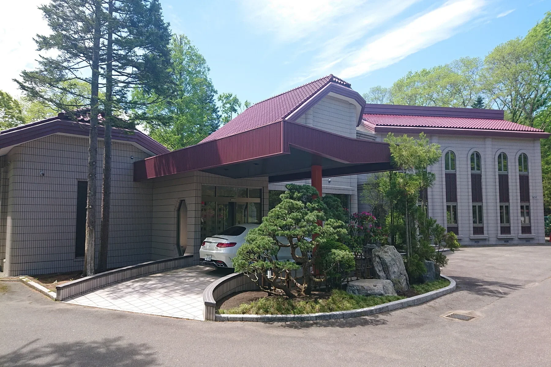Exterior photo 4