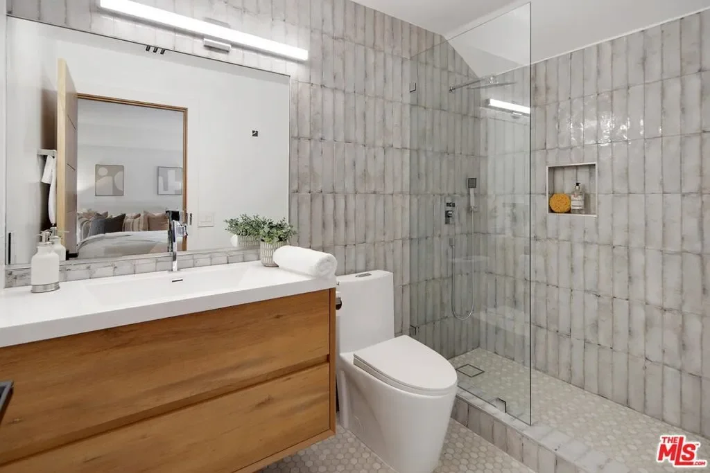 4050 Clarinda Drive, Los Angeles, California, United States. - Photo 20
