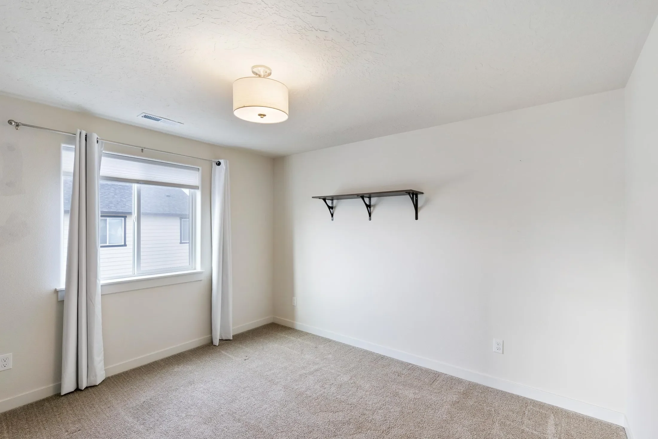 1723 NW Upas Place, Redmond, Oregon, United States. - Photo 16