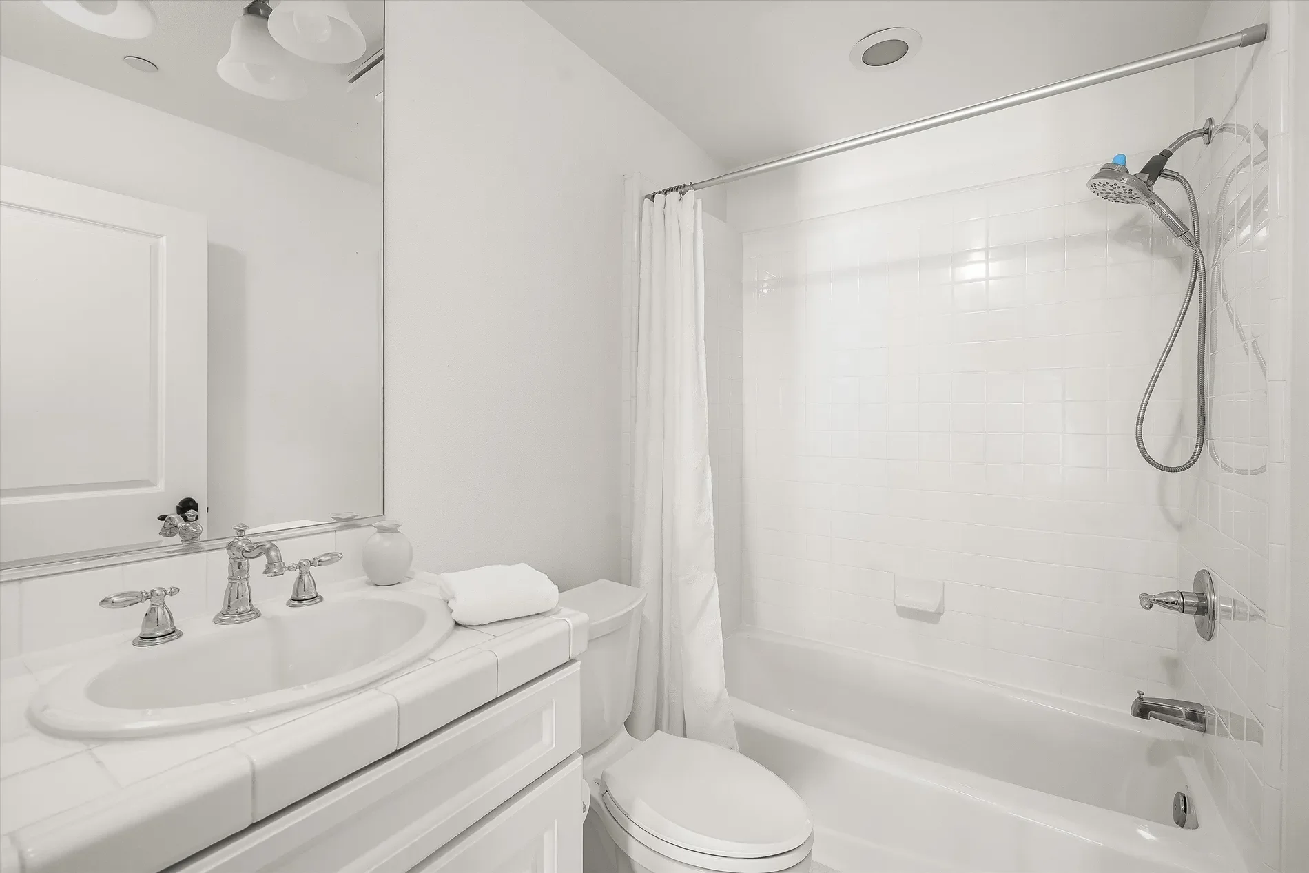 218 Santa Barbara Street D, Santa Barbara, California, United States. - Photo 23
