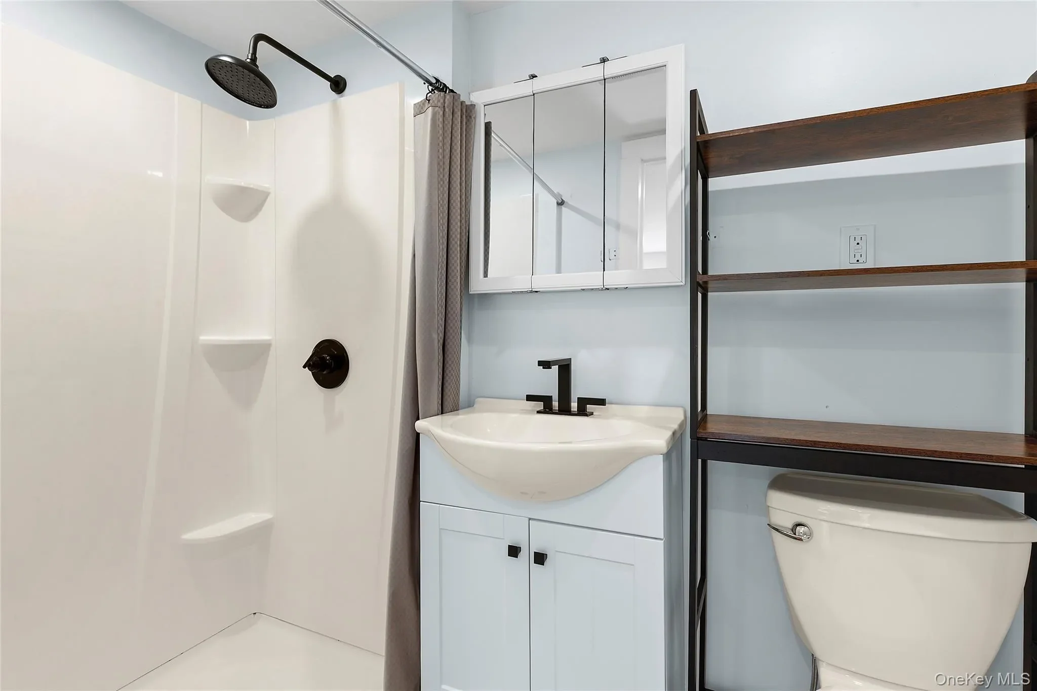73175 Main Road, Greenport West, New York, United States. - Photo 11