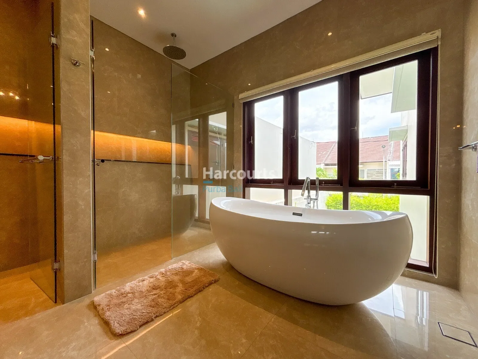 Gallery photo 3