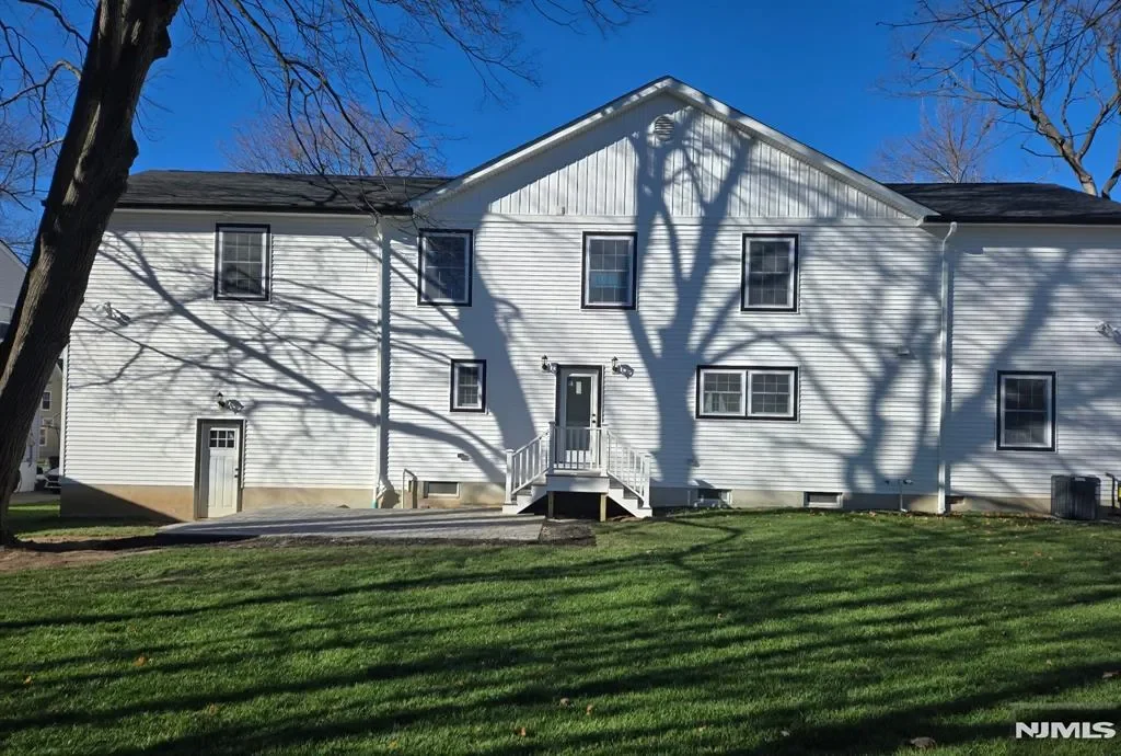 44 4th Avenue, Roseland, NJ 07068, Roseland, New Jersey, United States. - Photo 41
