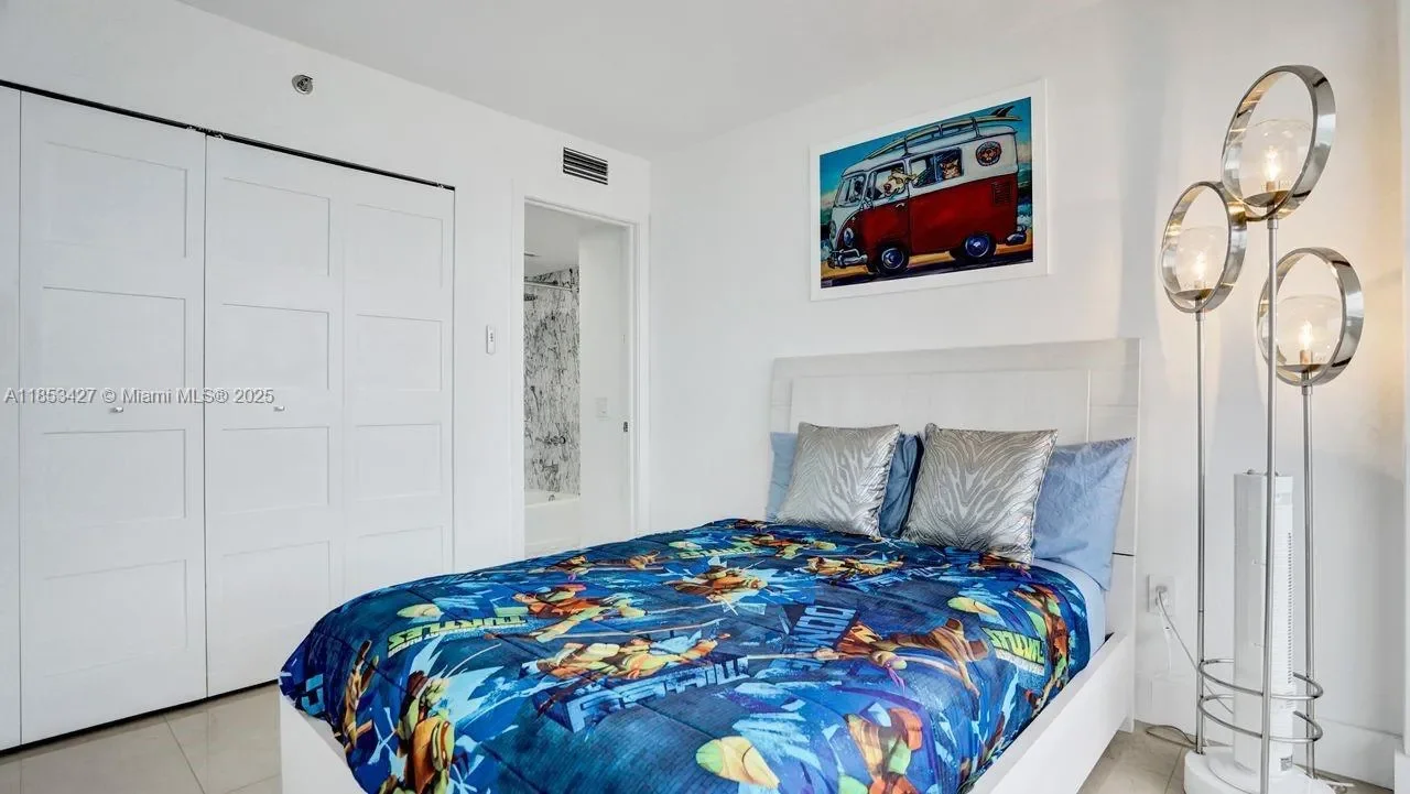 5757 Collins Ave 1605, Miami Beach, Florida, United States. - Photo 18