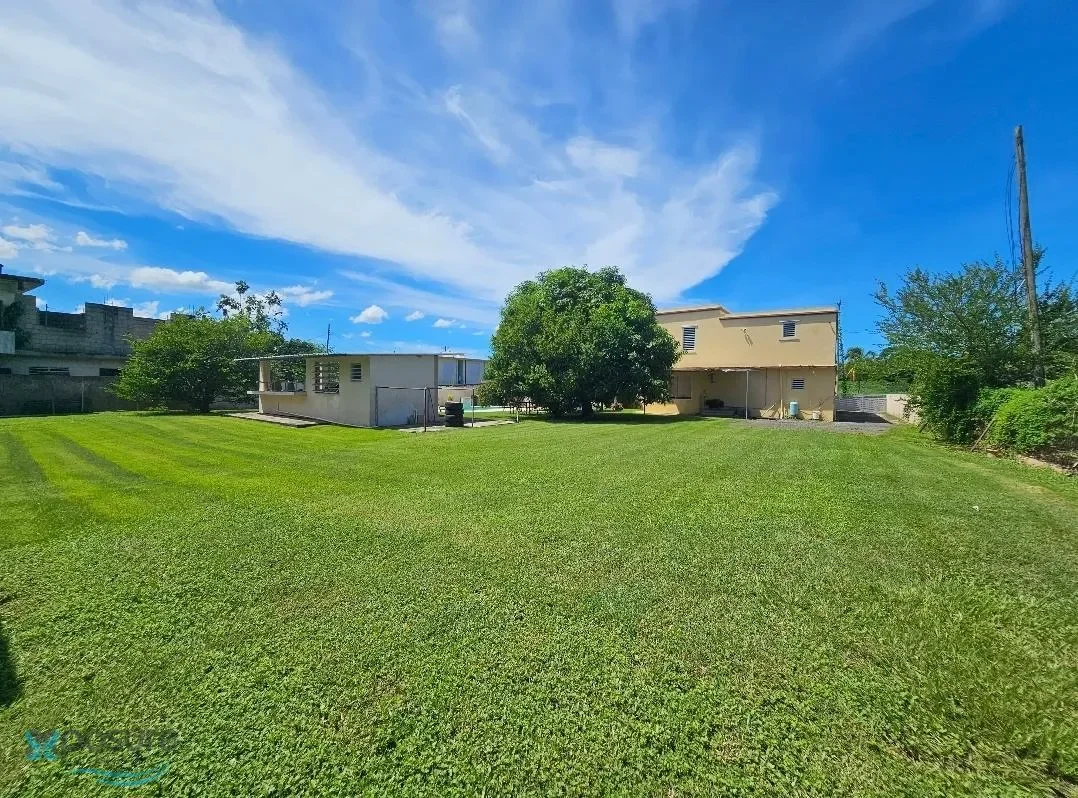 Exterior photo 5