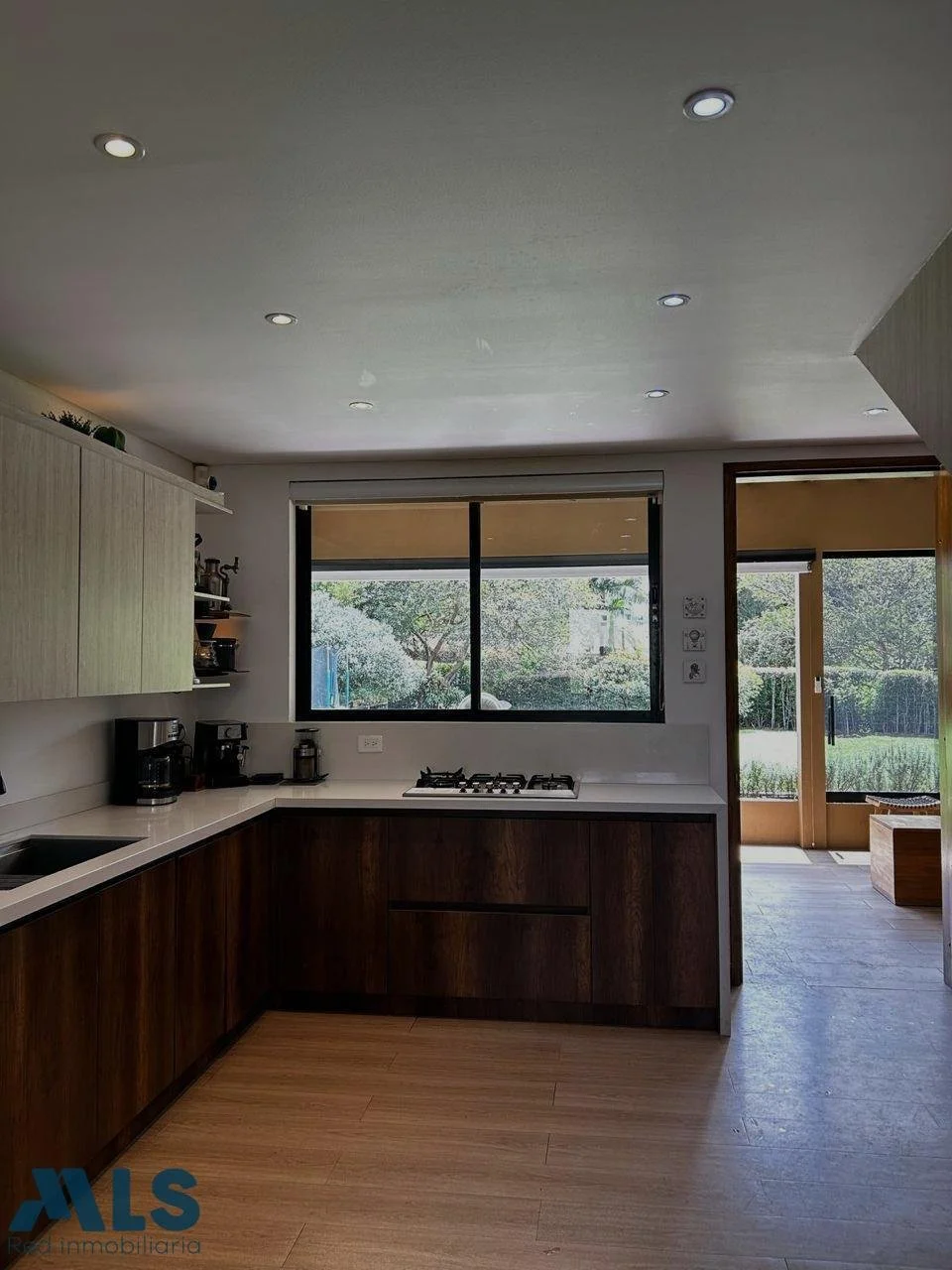 Gallery photo 10