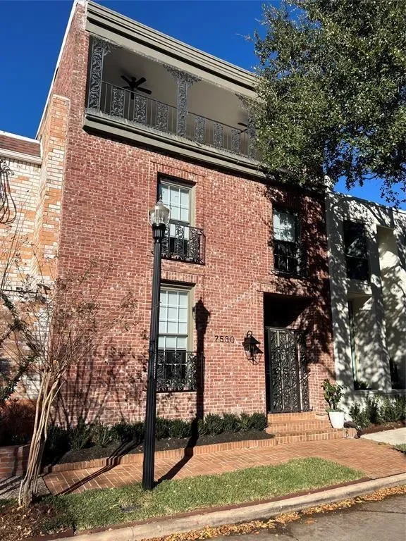 7530 Chevy Chase Drive, Houston, Texas, United States. - Photo 1