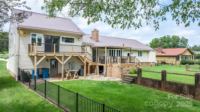 748 Moretz Court, Hickory, NC 28601, Hickory, North Carolina, United States. - Photo 39