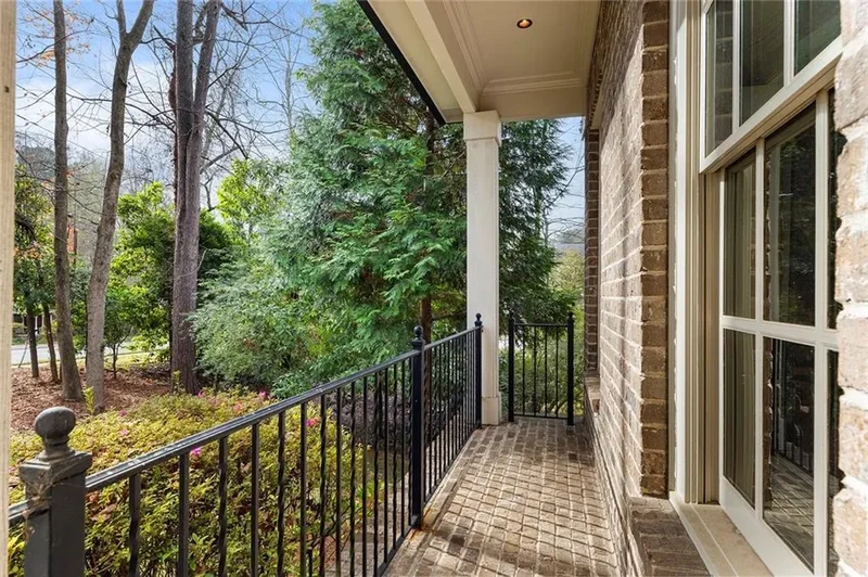 590 Windsor Parkway, Atlanta, GA 30342, Atlanta, Georgia, United States. - Photo 10