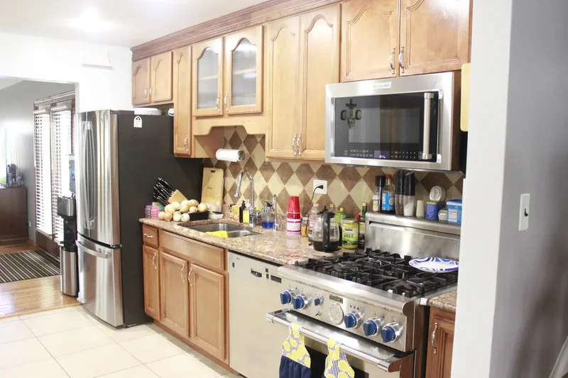 5639 N Manor Lane, Chicago, Illinois, United States. - Photo 19