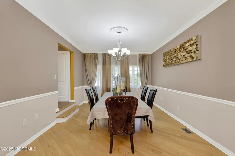 8 Kensington Drive, Manalapan, NJ 07726, Manalapan Township, New Jersey, United States. - Photo 23