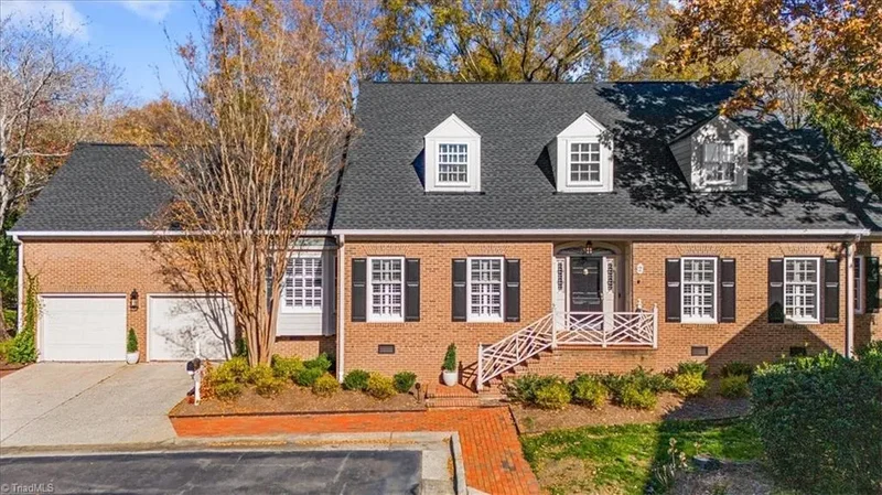 Single Family Residence in Greensboro