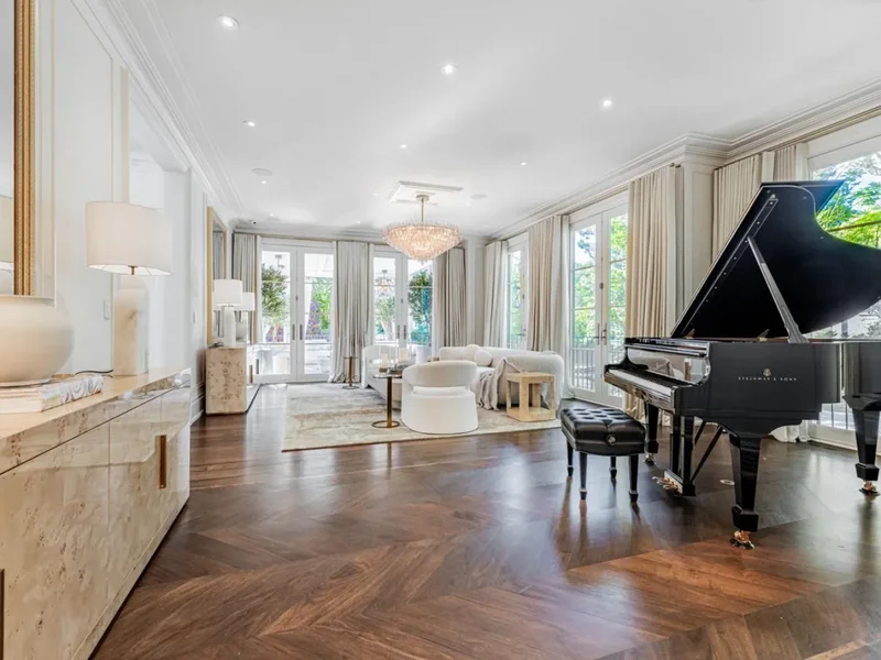 100 Ardwold Gate, Toronto, Ontario, Canada. - Photo 4
